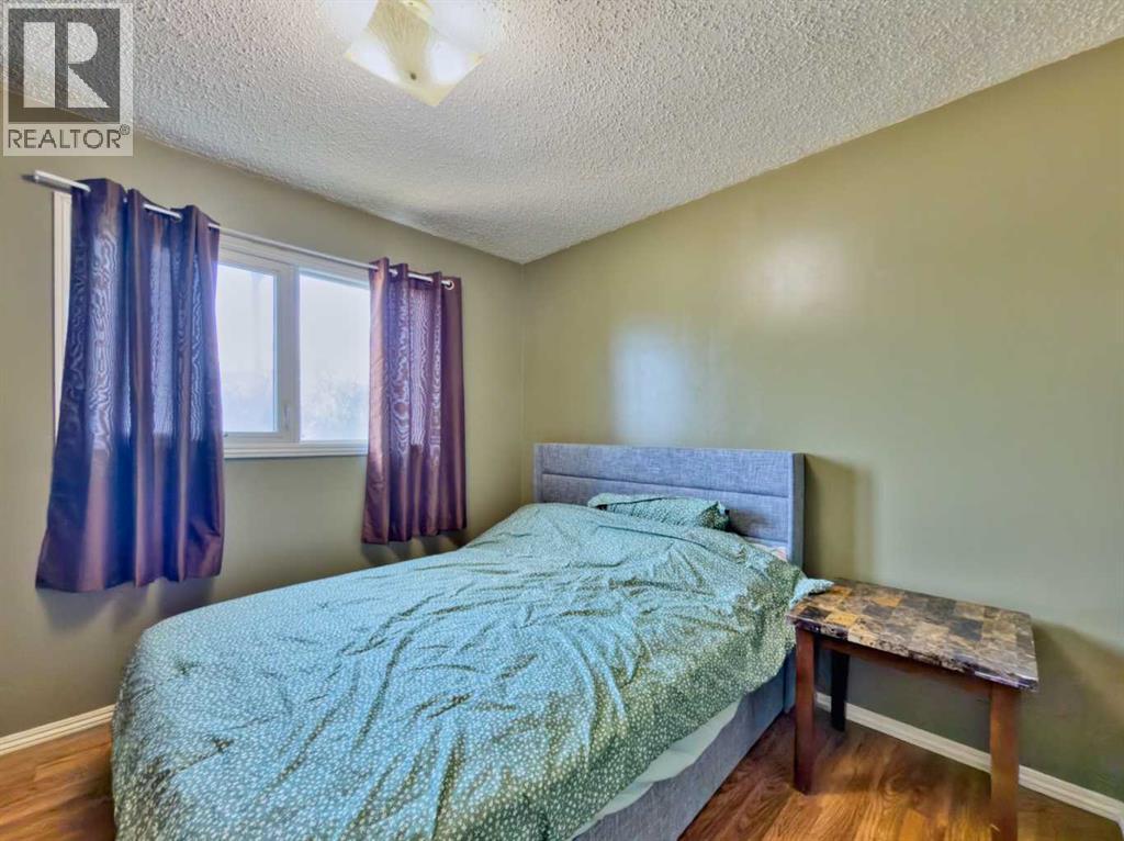 8534 21 Avenue - 11