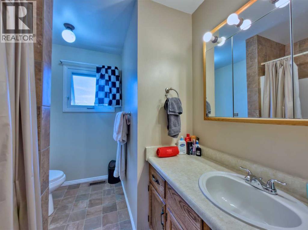 8534 21 Avenue - 13