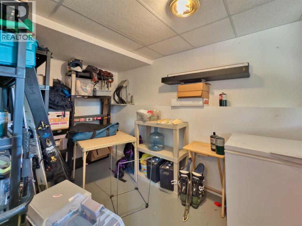 8534 21 Avenue - 23