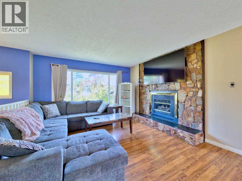 8534 21 Avenue - 3