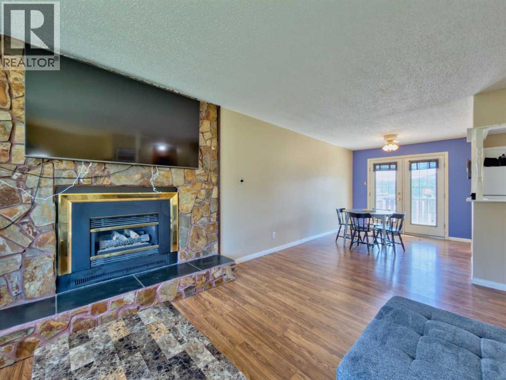 8534 21 Avenue - 5