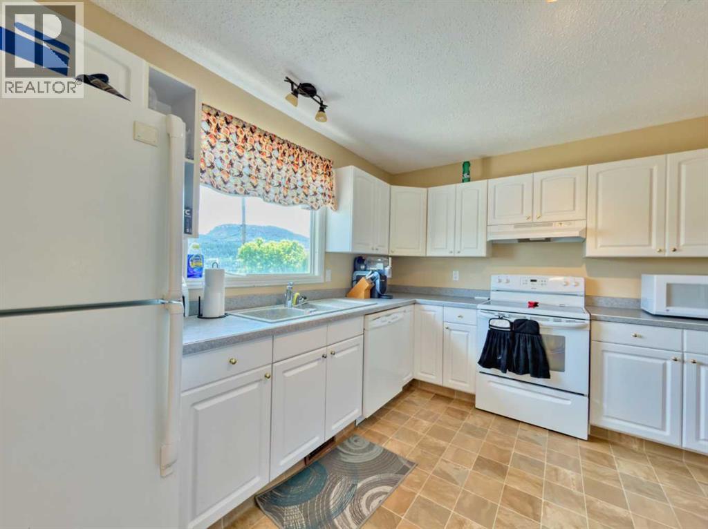 8534 21 Avenue - 8