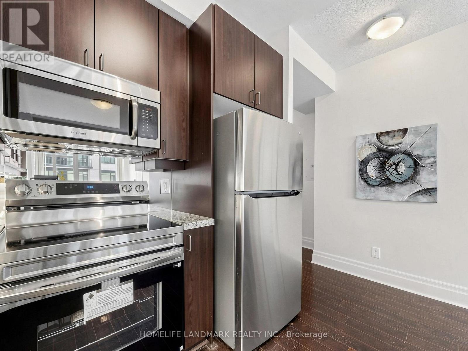 #513 131 UPPER DUKE CRESCENT - 14