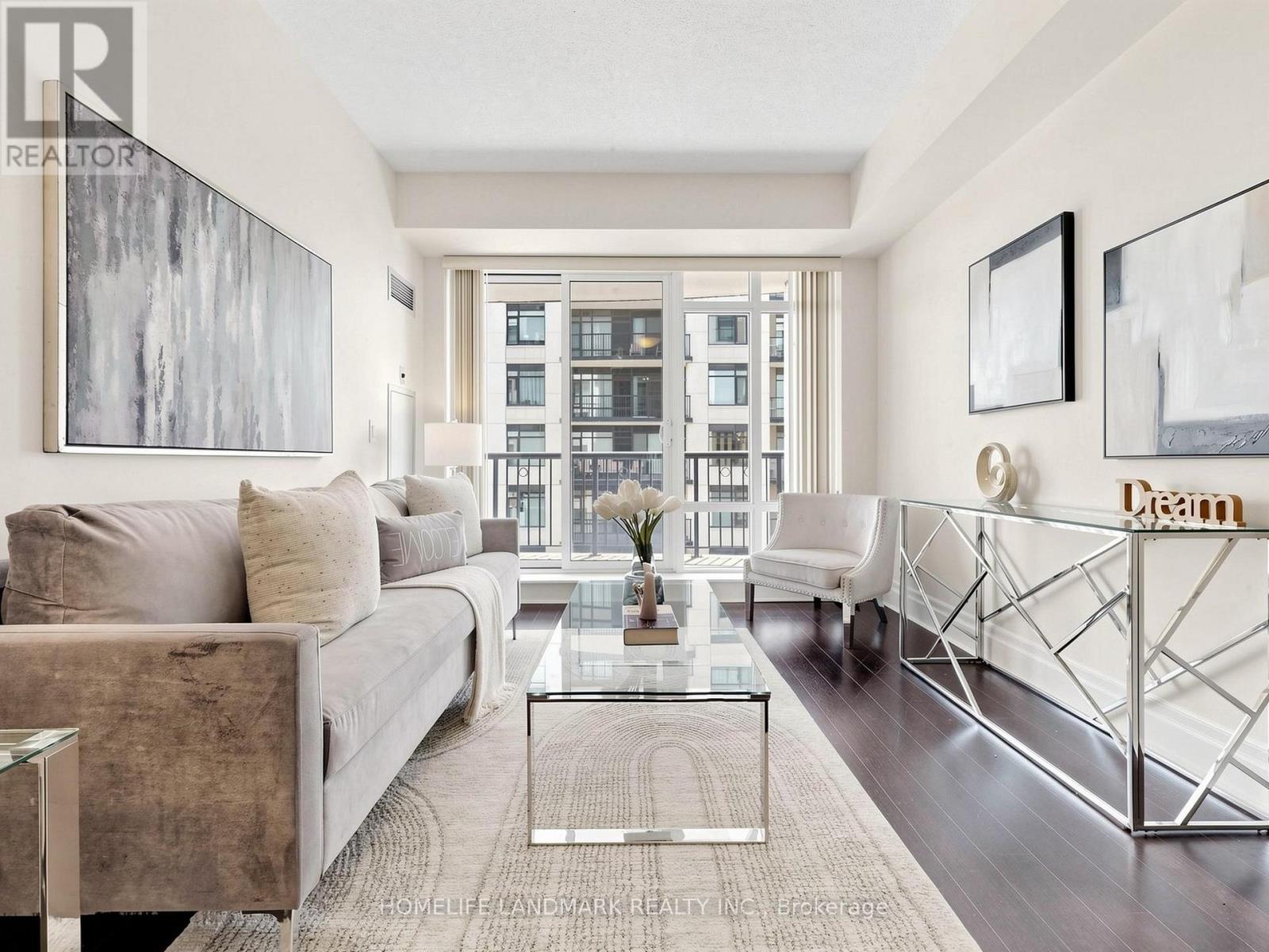 #513 131 UPPER DUKE CRESCENT - 4