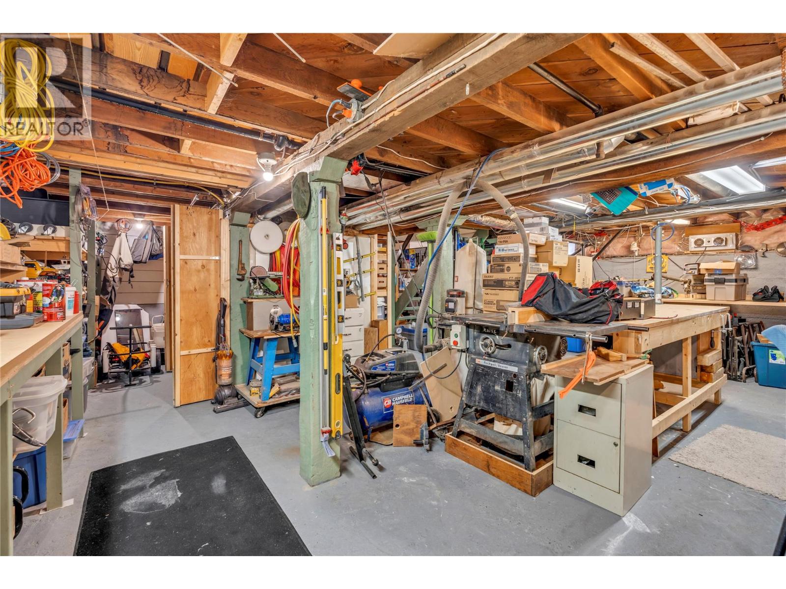 267 ANGELA Avenue - 33