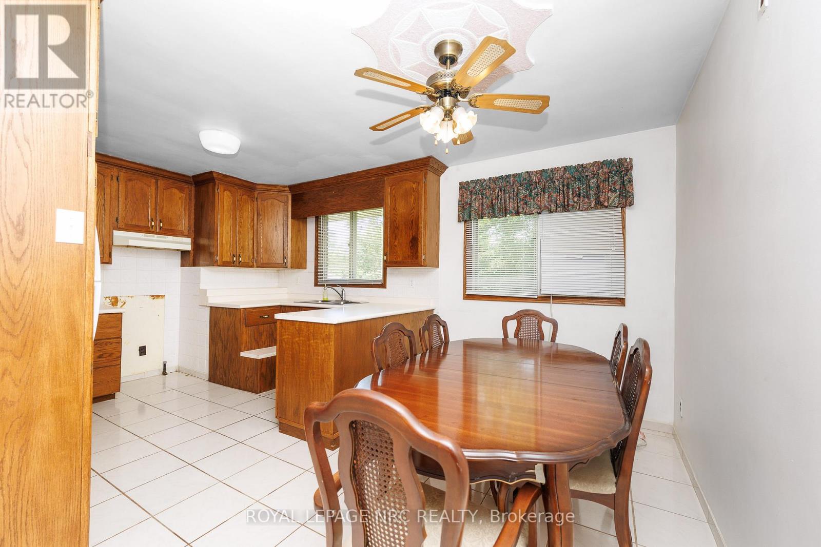 409 BROADWAY AVENUE - 14