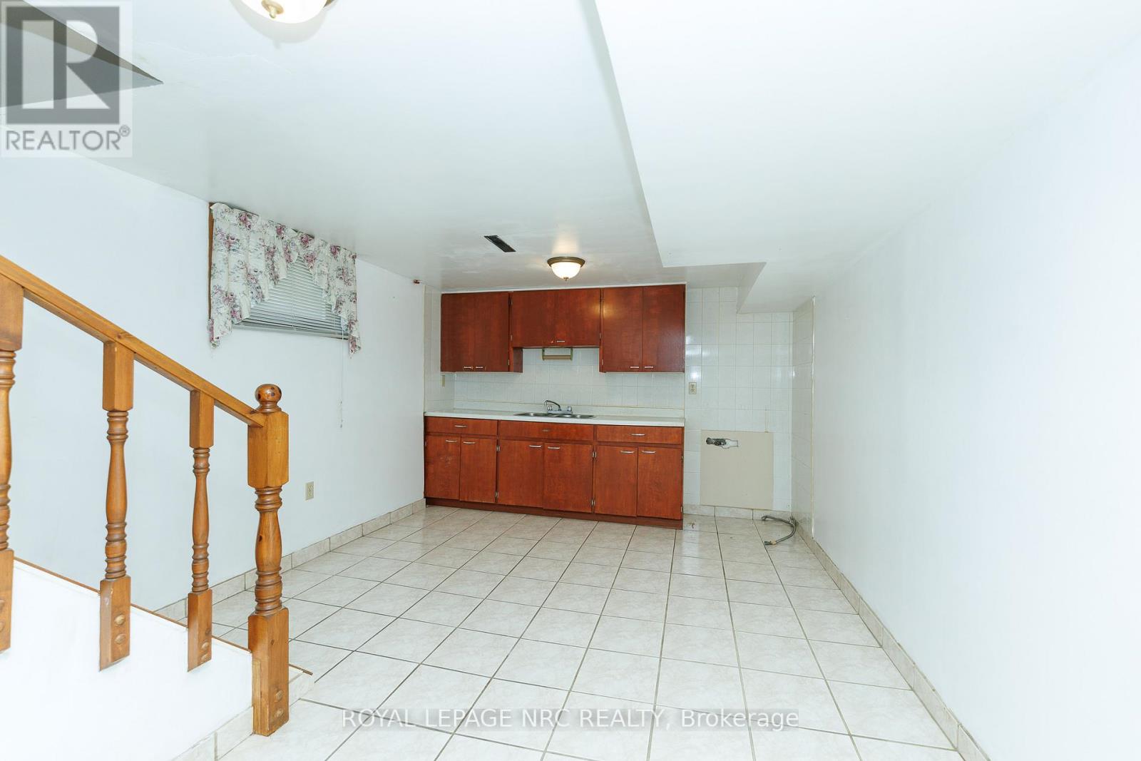 409 BROADWAY AVENUE - 19