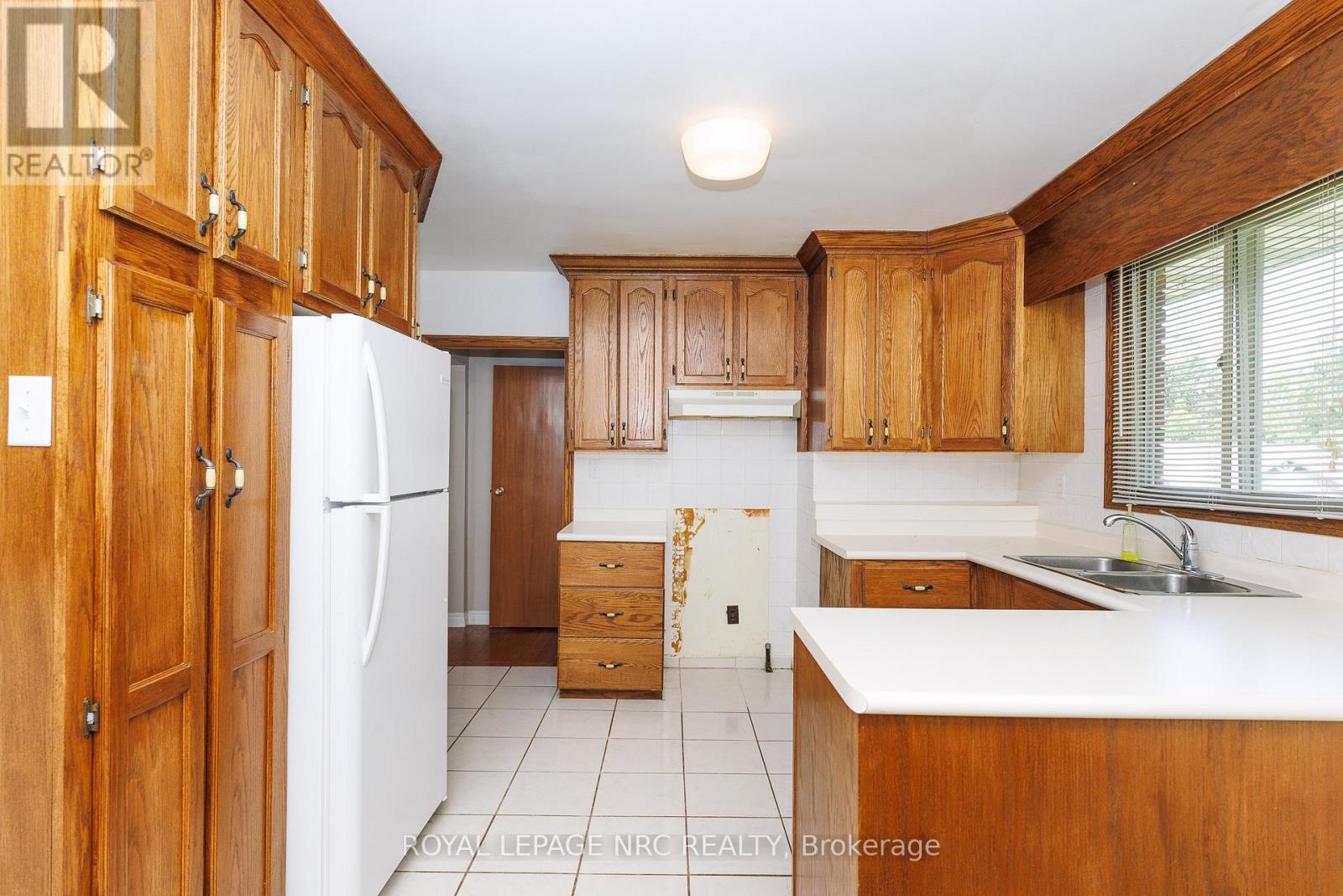 409 BROADWAY AVENUE - 12