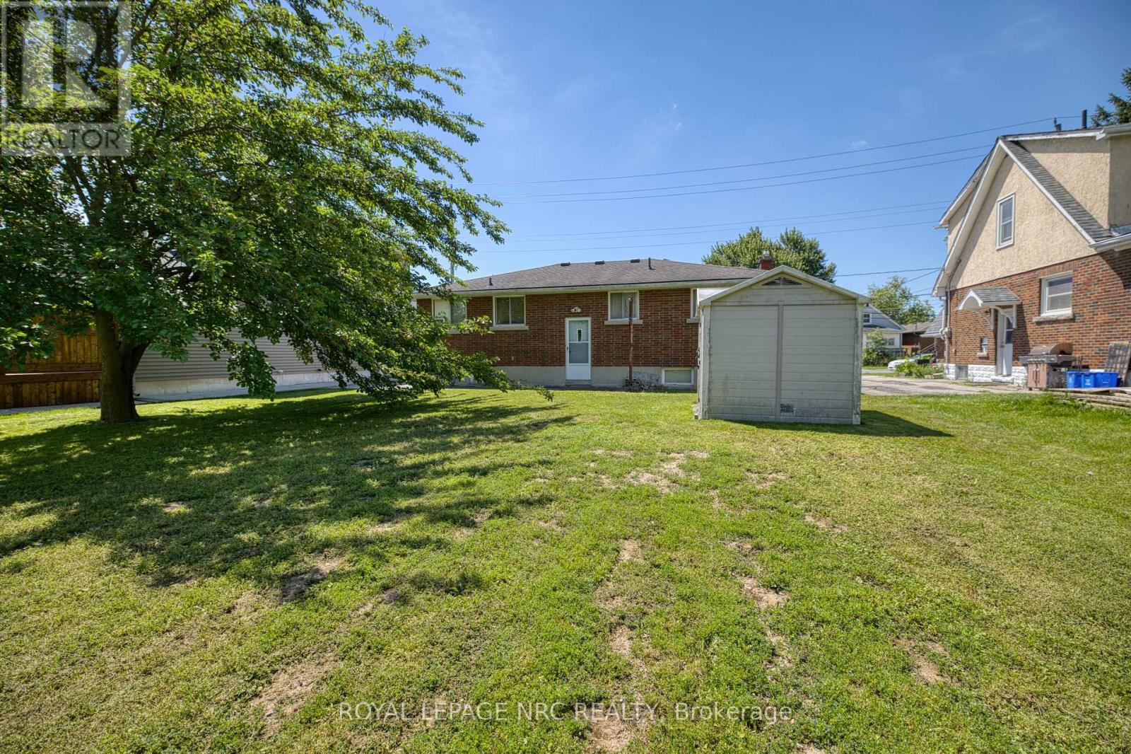 409 BROADWAY AVENUE - 8