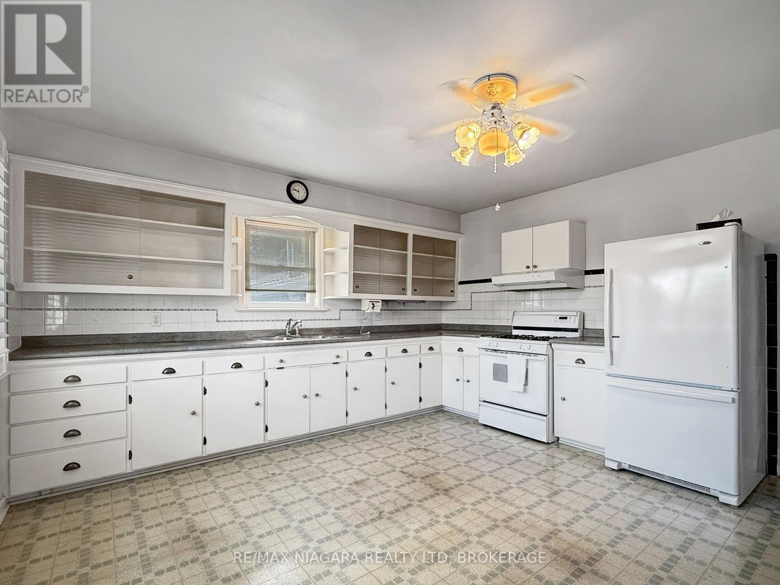 232 WALDEN BOULEVARD - 20