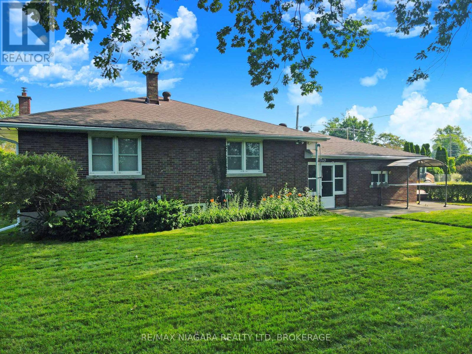 232 WALDEN BOULEVARD - 34