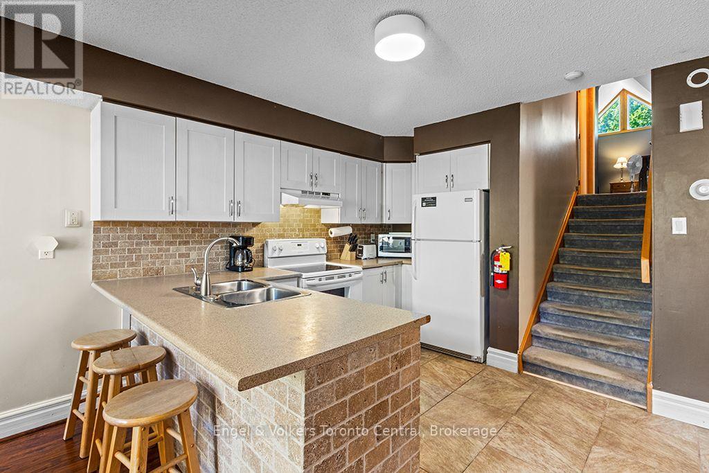 #209 796404 GREY ROAD 19 ROAD - 20