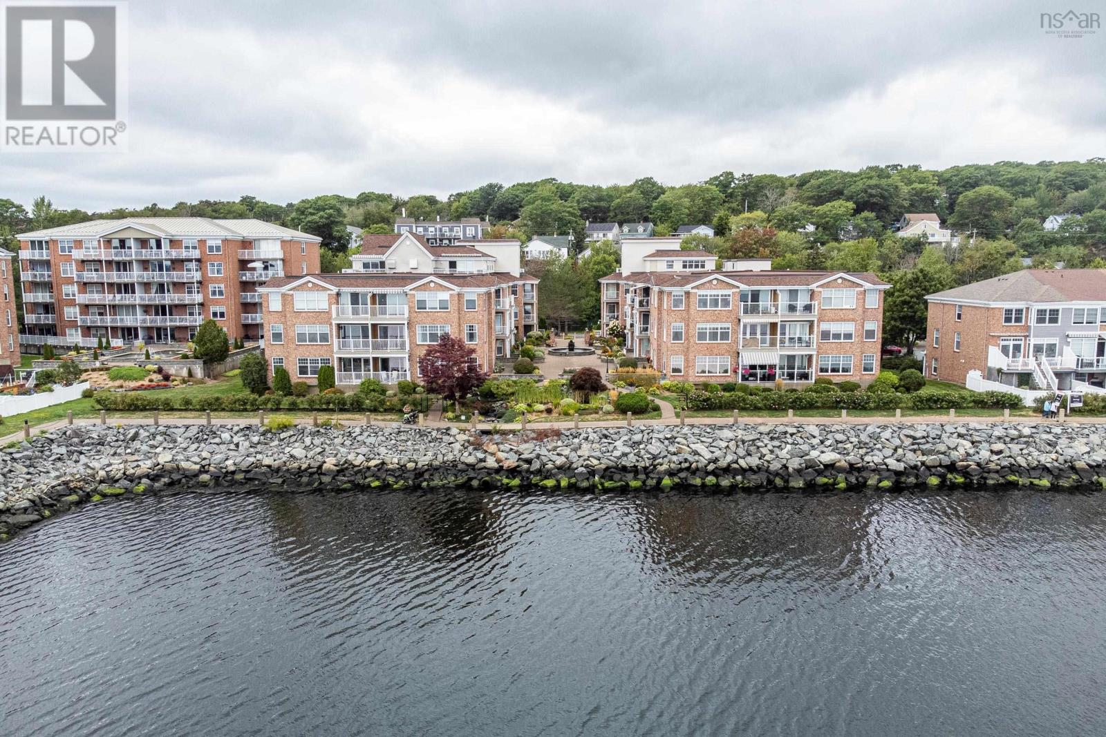 #304 40 Waterfront Drive - 33