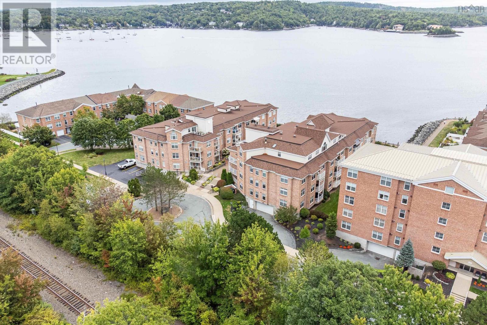 #304 40 Waterfront Drive - 4