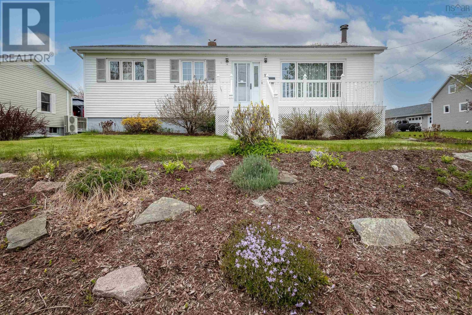11 MacLean Street - 2