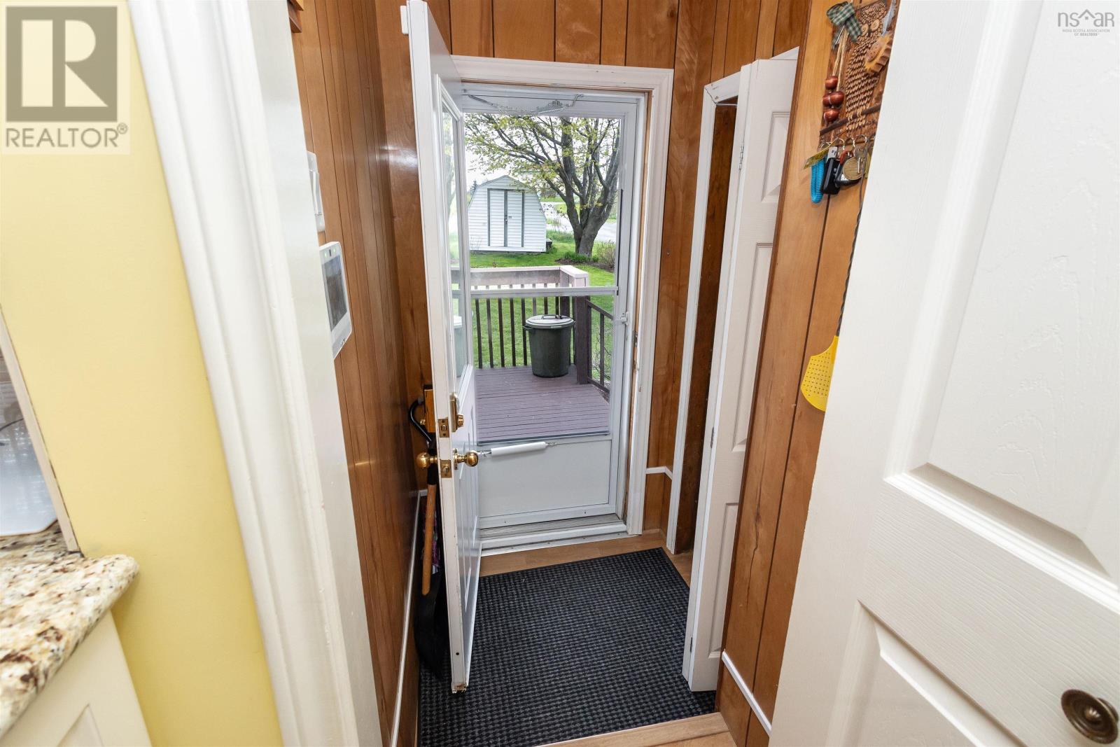 11 MacLean Street - 9