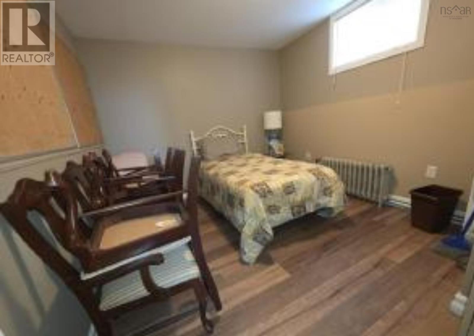 1398 George Street - 22