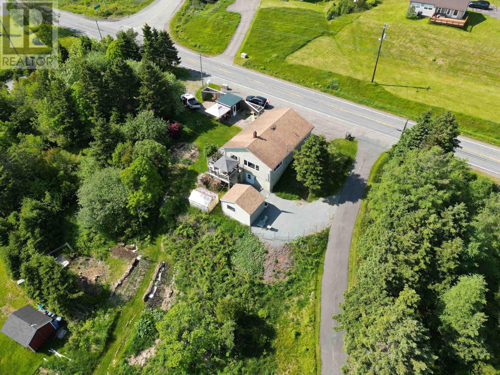 8316 4 Highway - 4