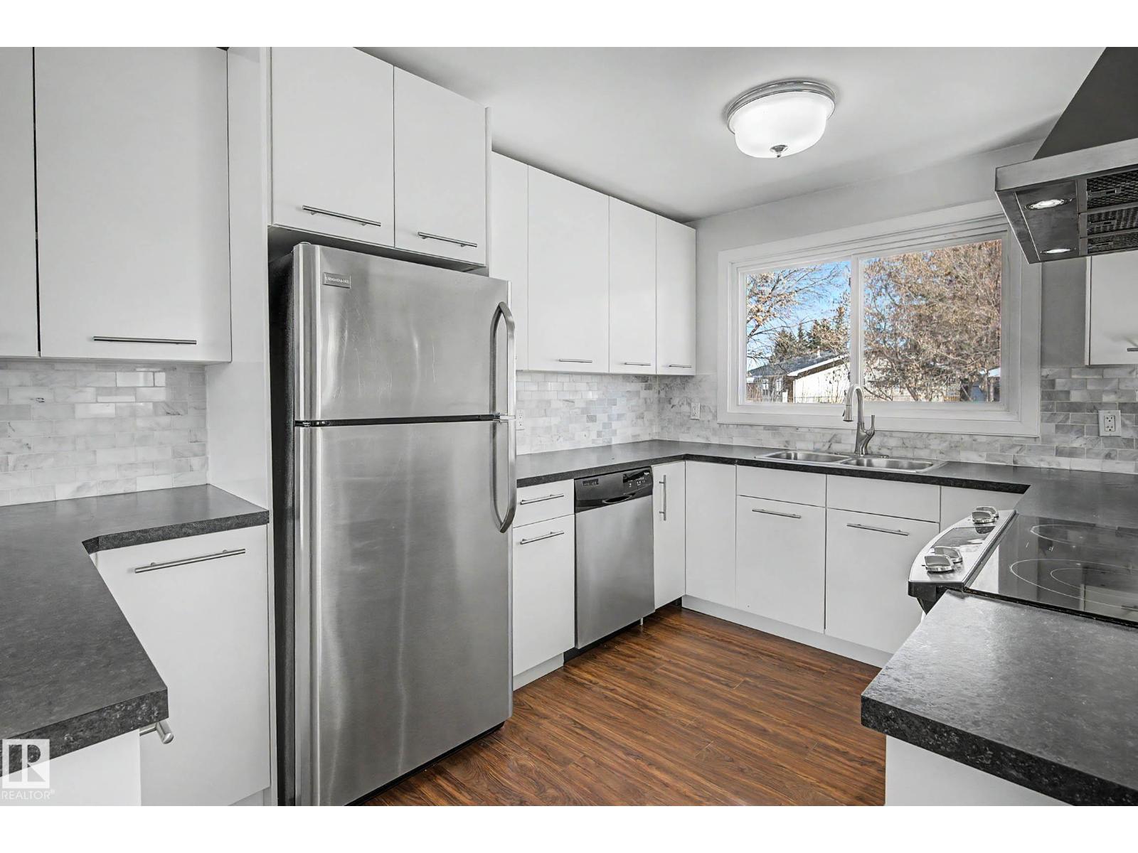 7815 156 ST NW - 17