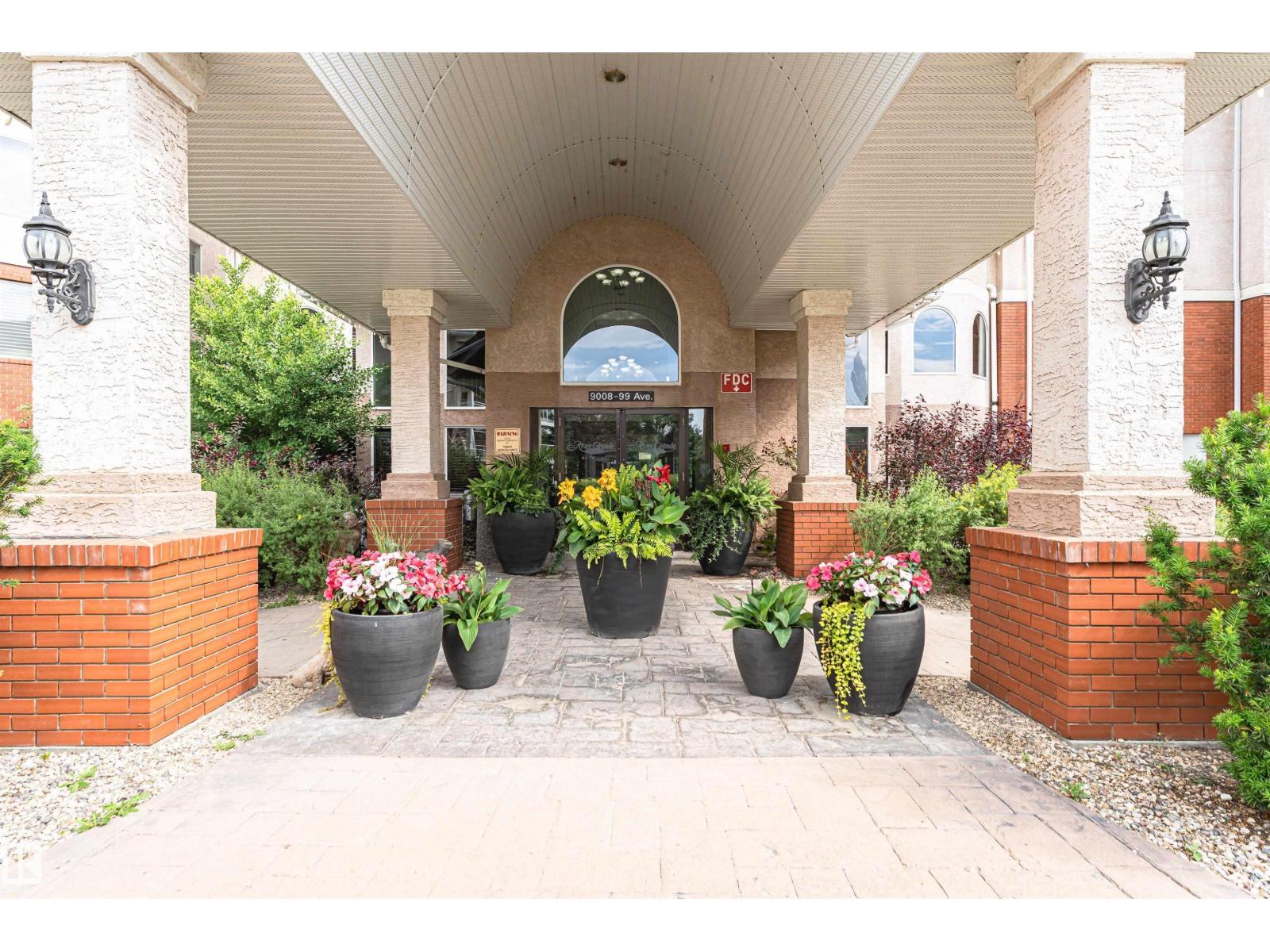 #130 9008 99 AV NW NW - photo 4