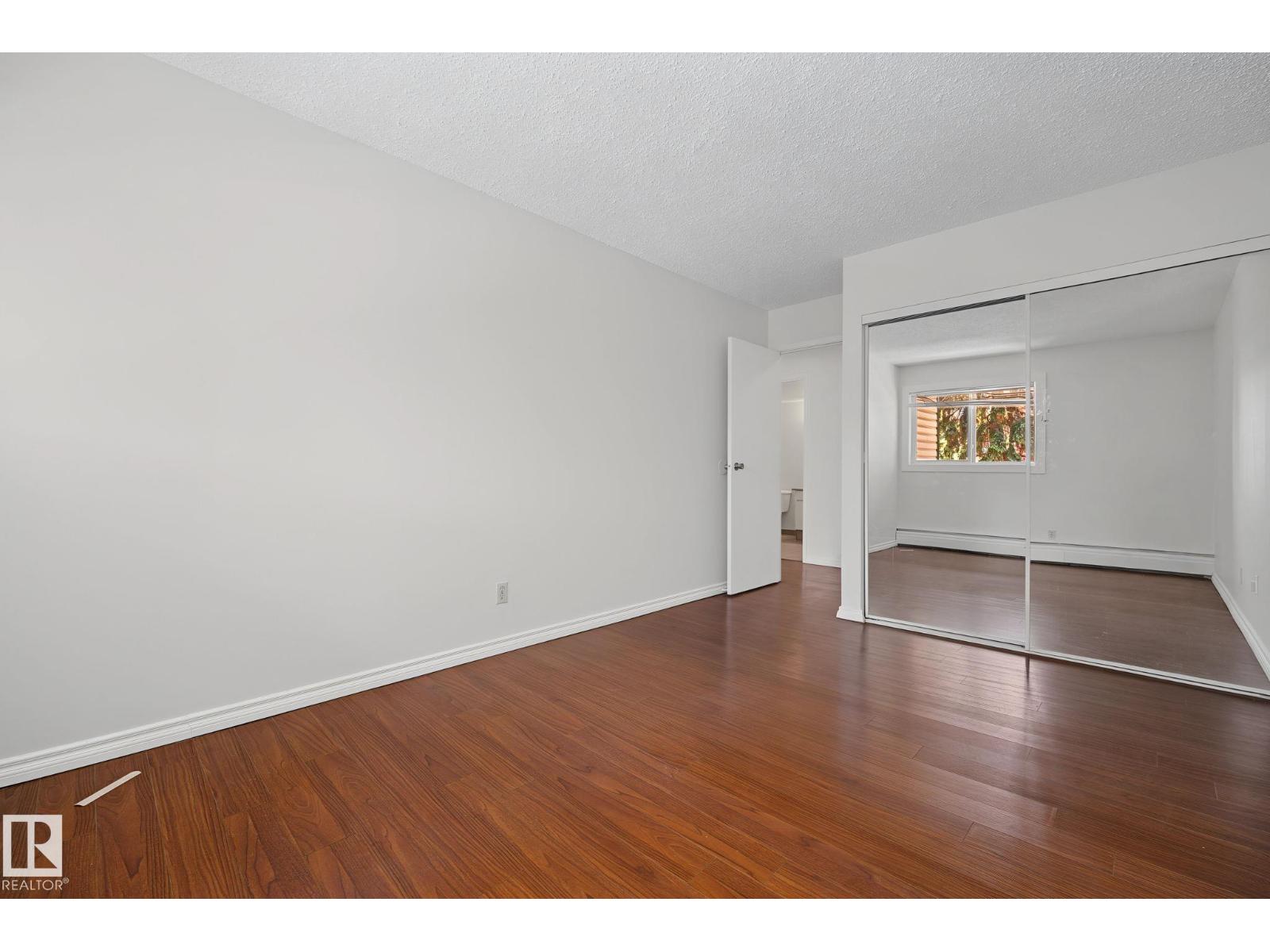 #6E 11608 28 AV NW NW - 18