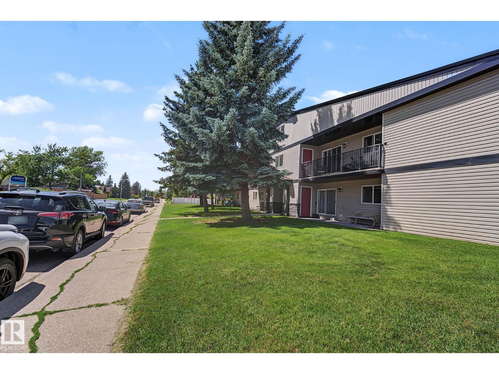 #6E 11608 28 AV NW NW - 2