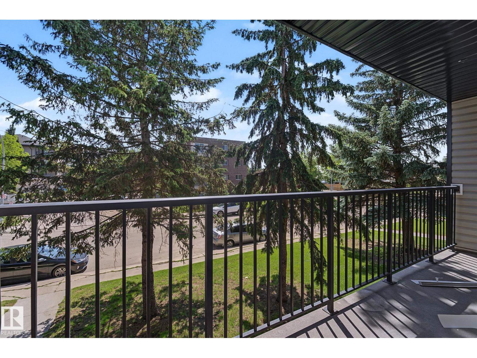#6E 11608 28 AV NW NW - 26