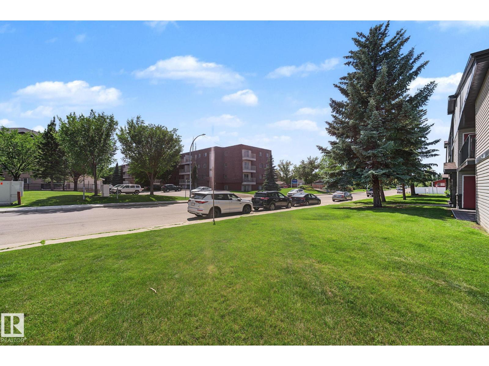 #6E 11608 28 AV NW NW - 38