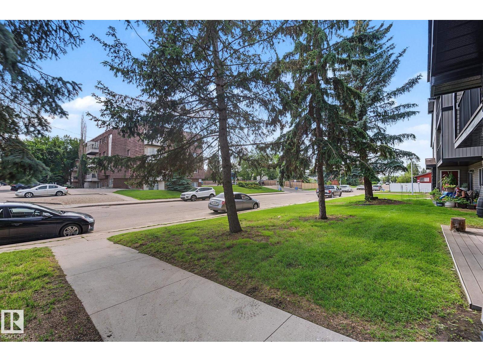 #6E 11608 28 AV NW NW - 39