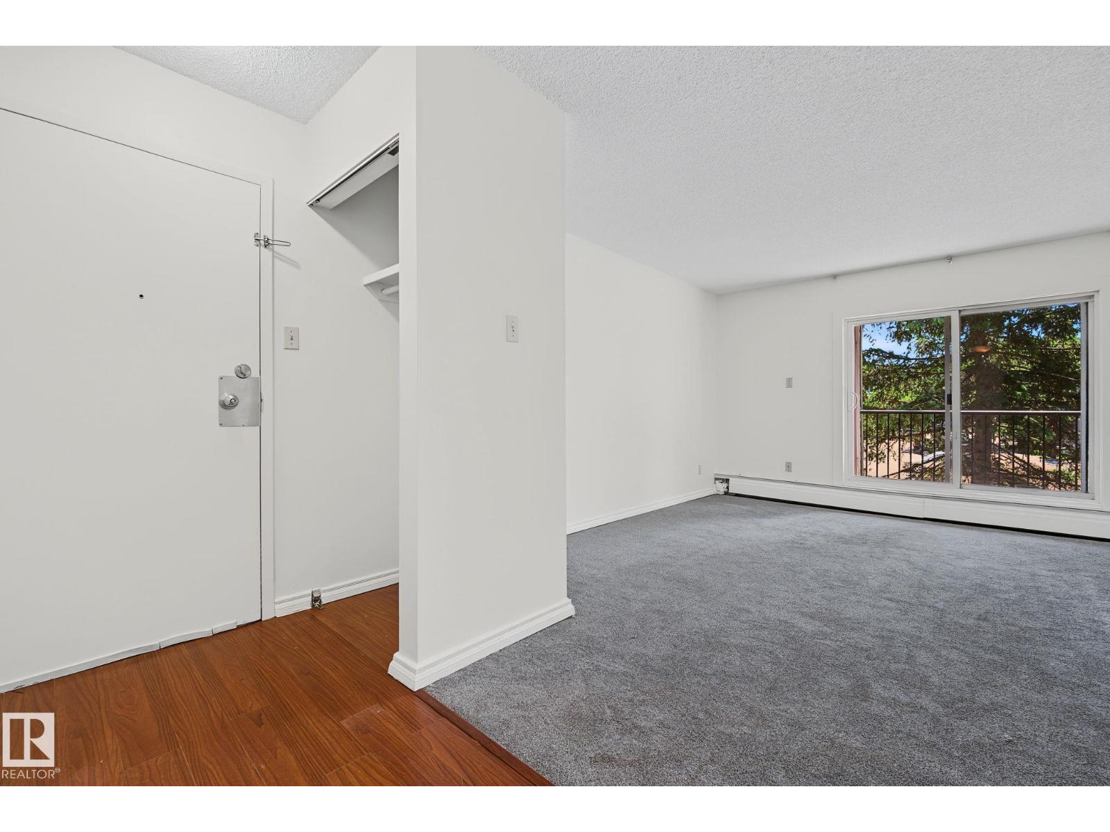 #6E 11608 28 AV NW NW - 4