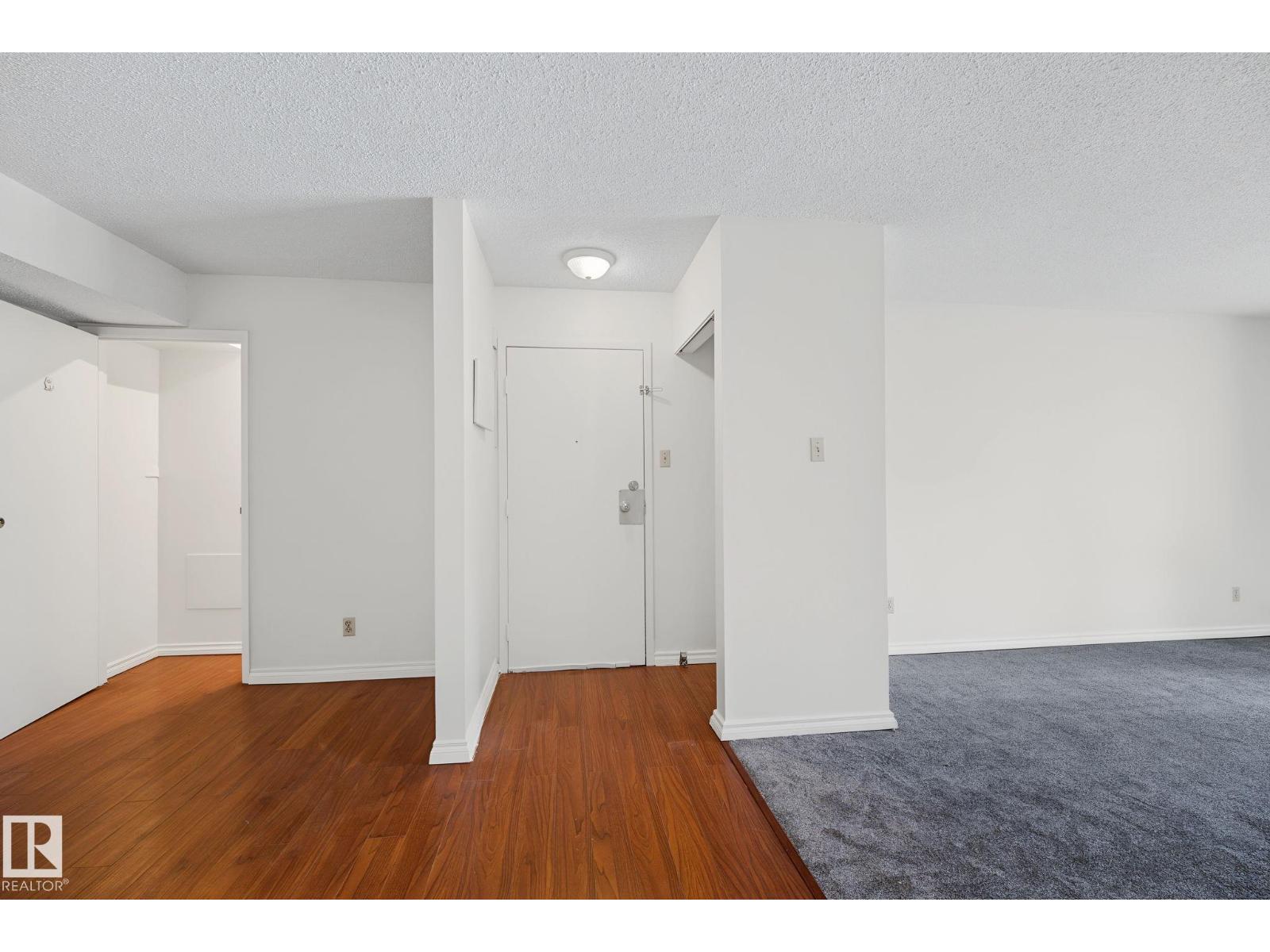 #6E 11608 28 AV NW NW - 5