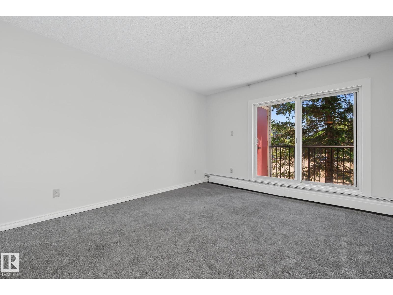 #6E 11608 28 AV NW NW - 6
