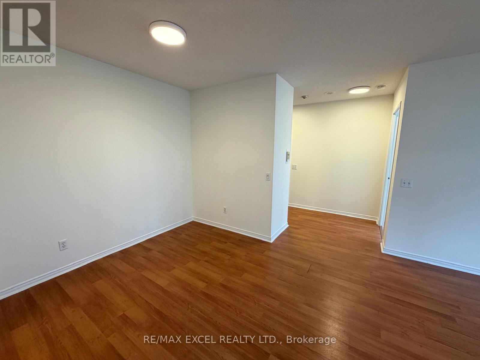 #507 91 TOWNSGATE DRIVE - 2