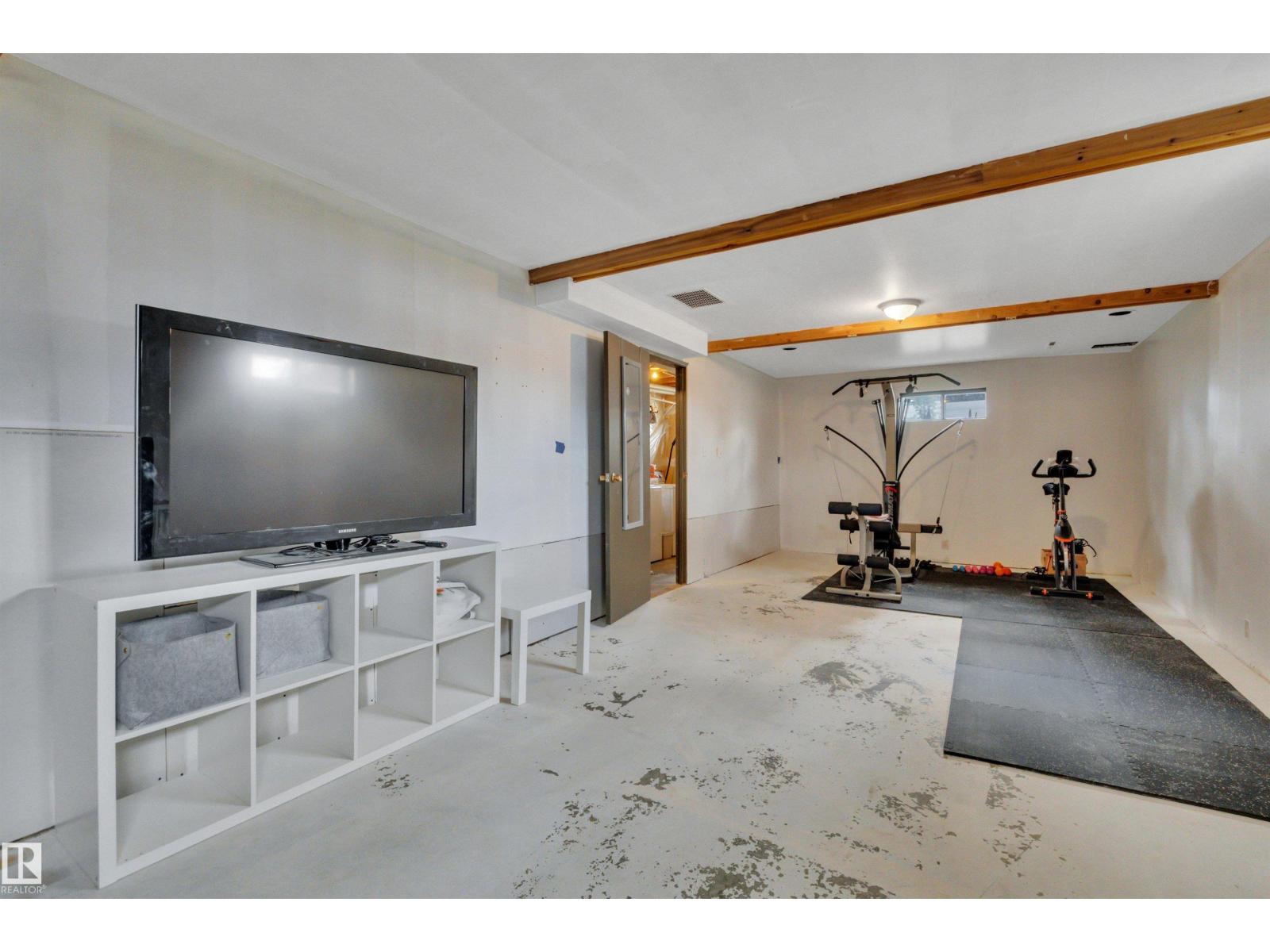 4707 44 ST - 33