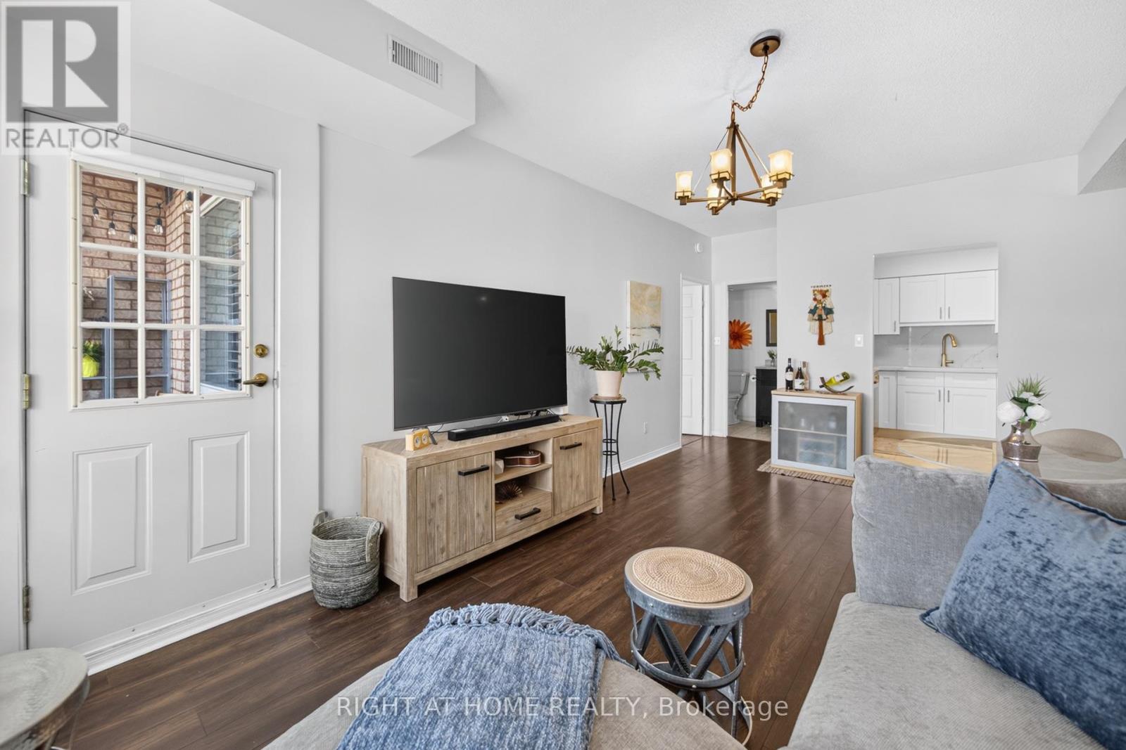 #607 32 TANNERY STREET - 13