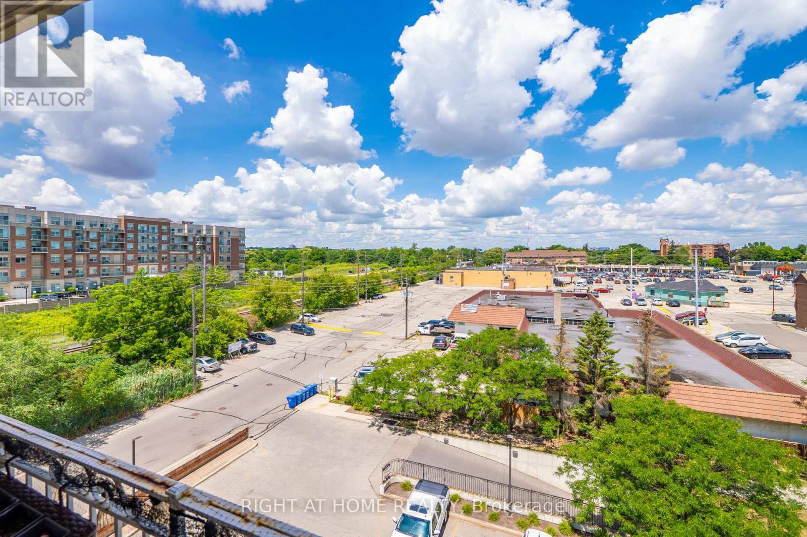 #607 32 TANNERY STREET - 36