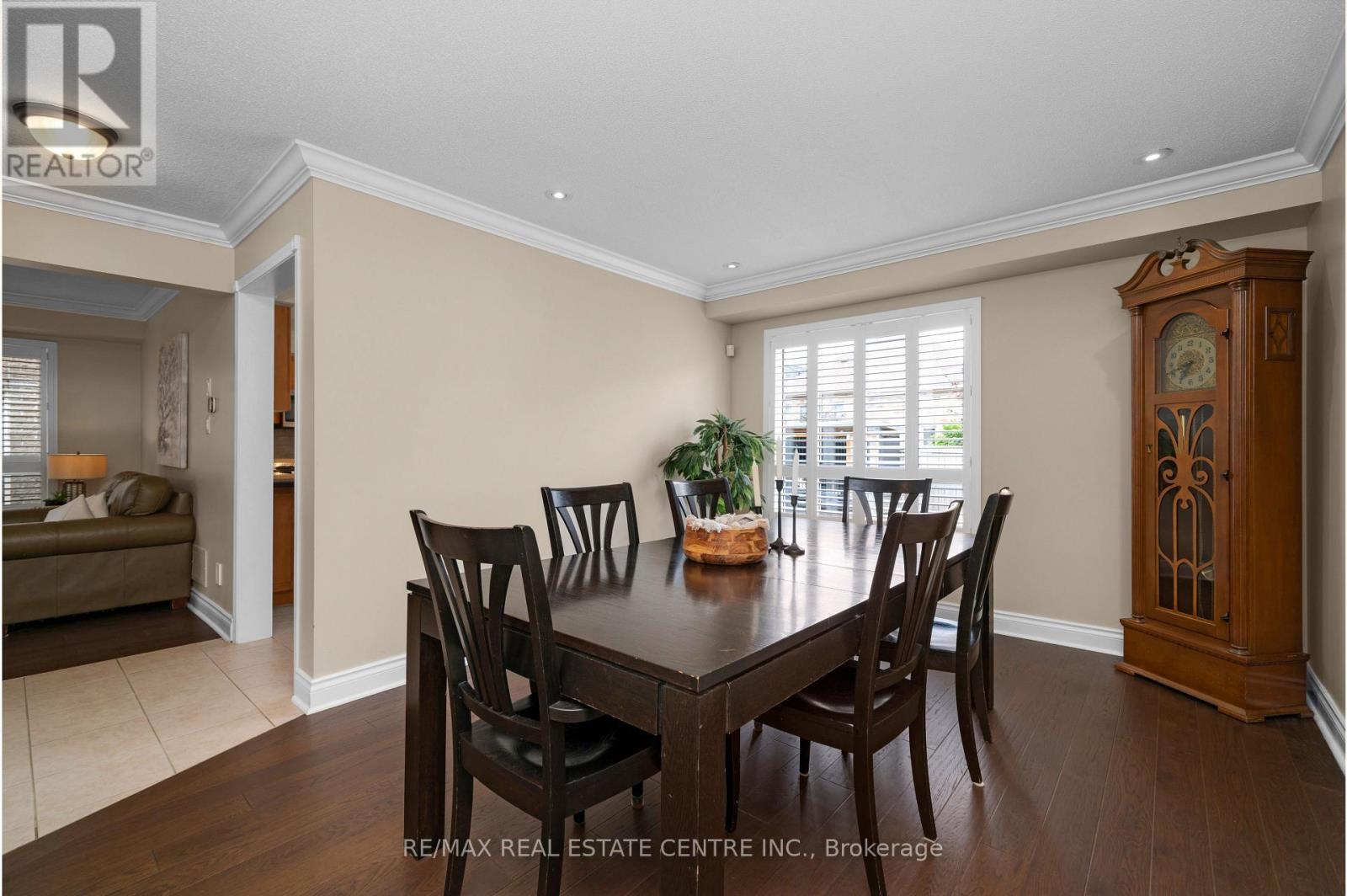 27 MILFOIL STREET - 11