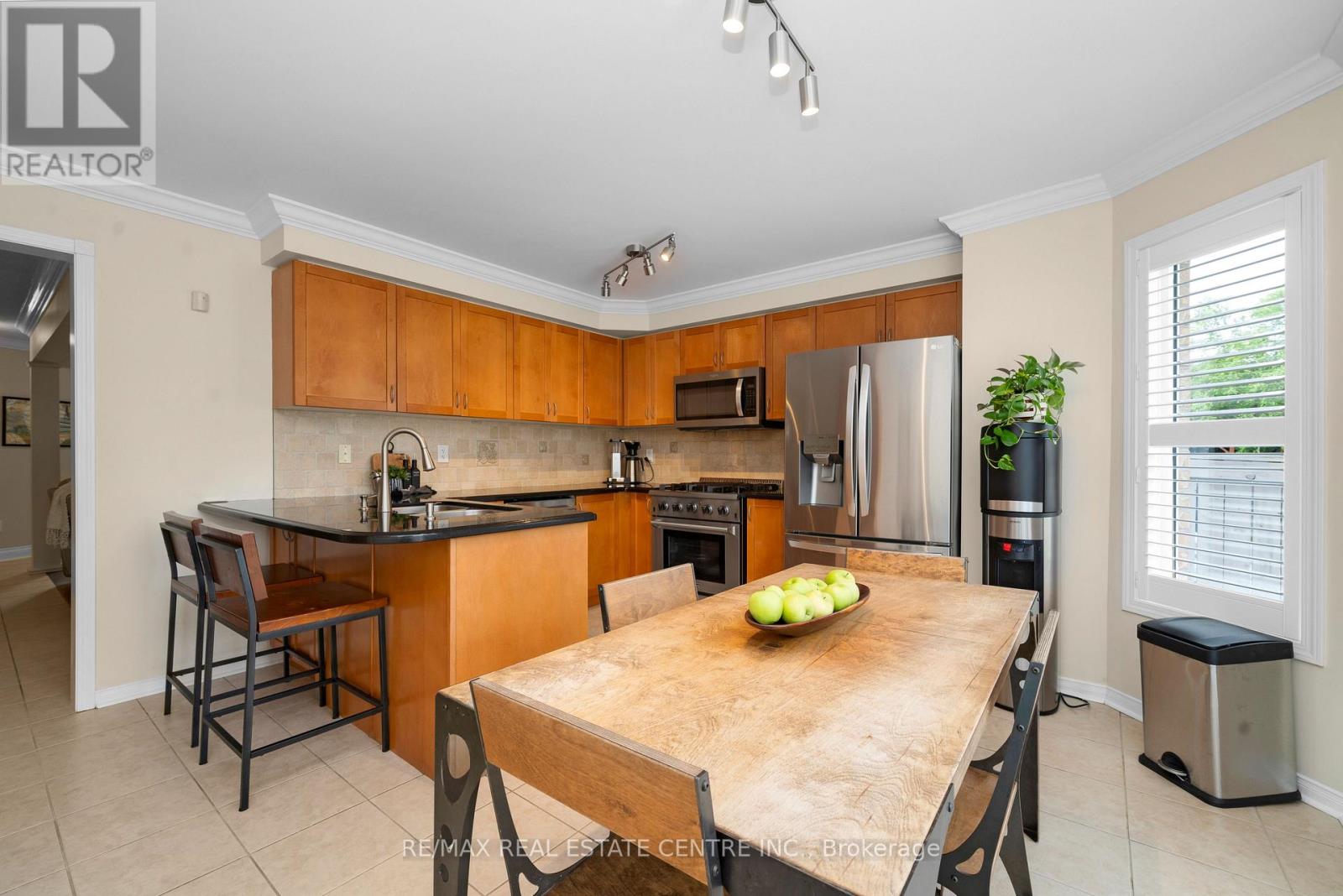 27 MILFOIL STREET - 13
