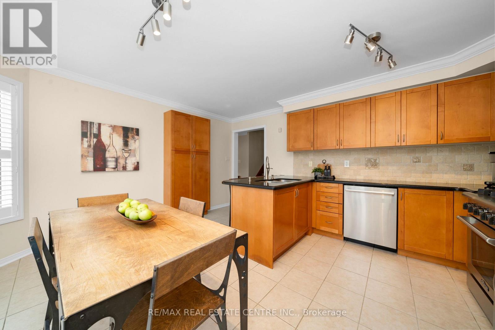 27 MILFOIL STREET - 15