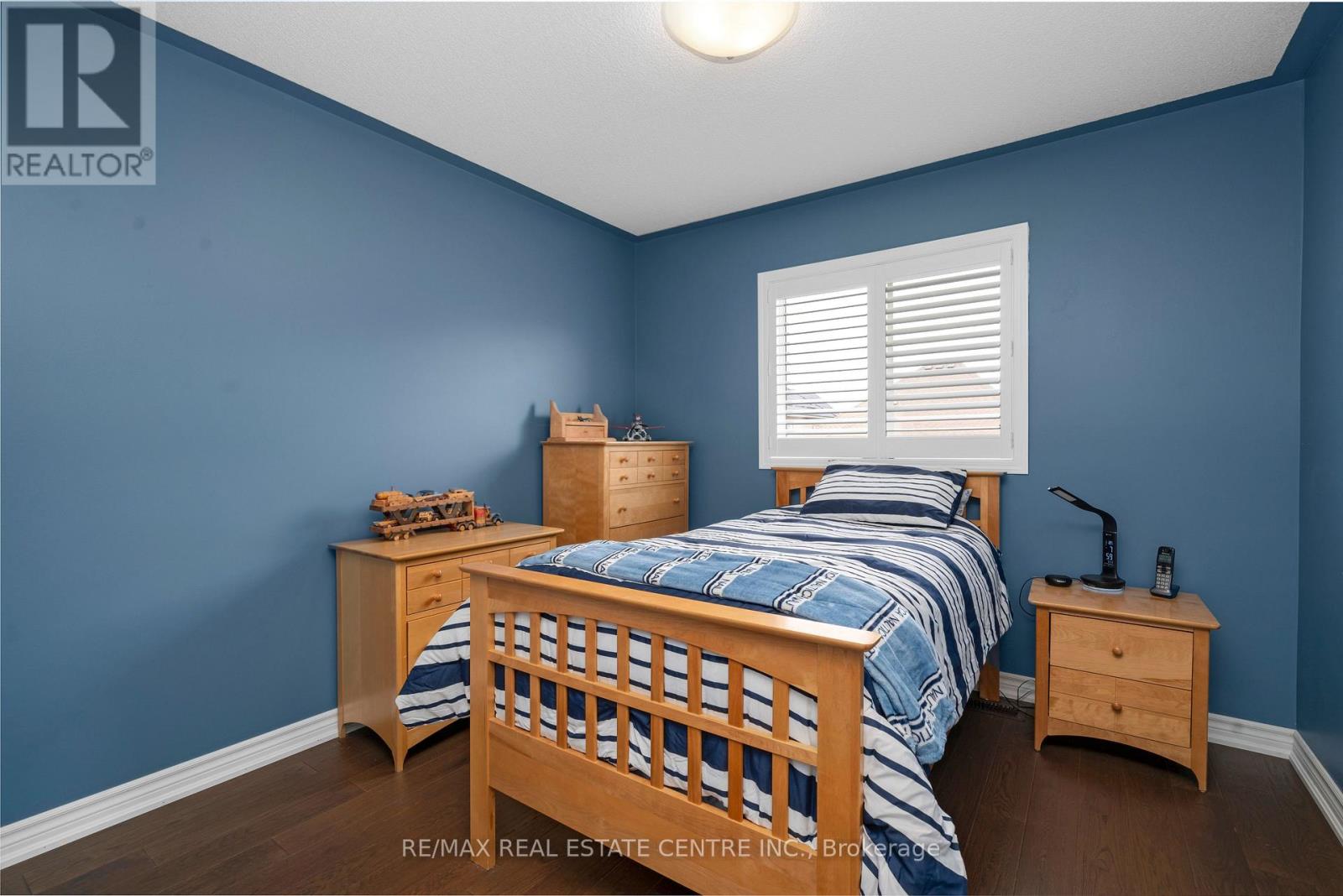 27 MILFOIL STREET - 24