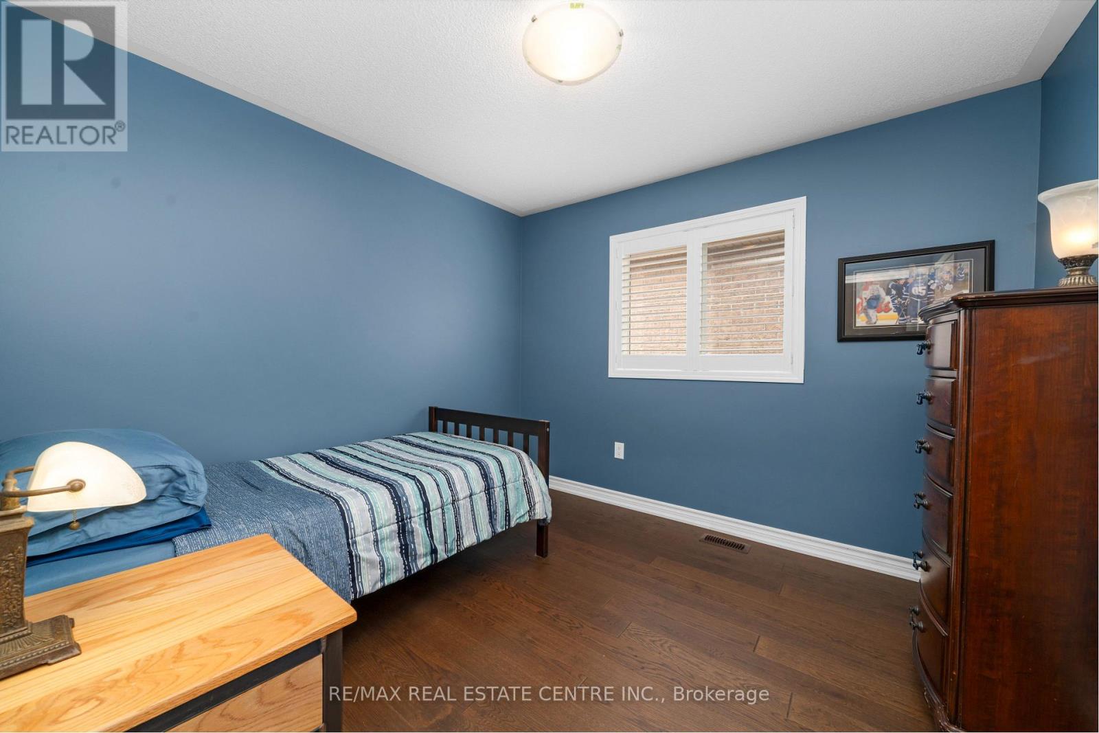 27 MILFOIL STREET - 26