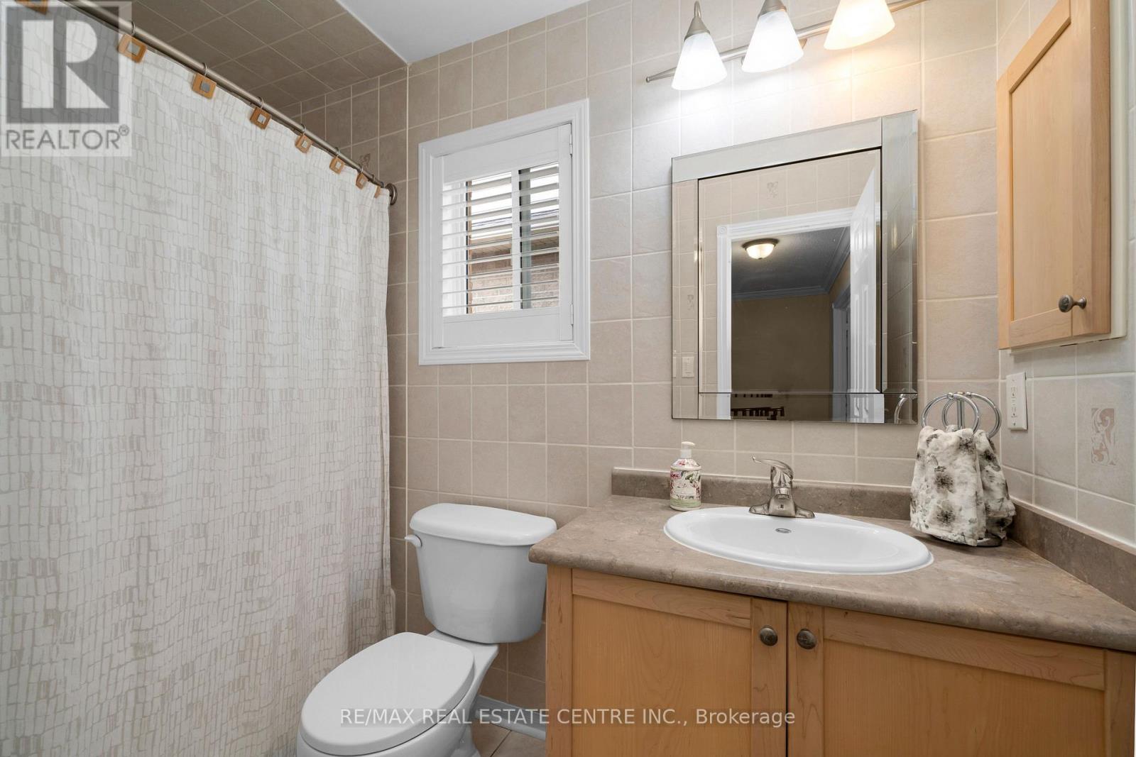 27 MILFOIL STREET - 30