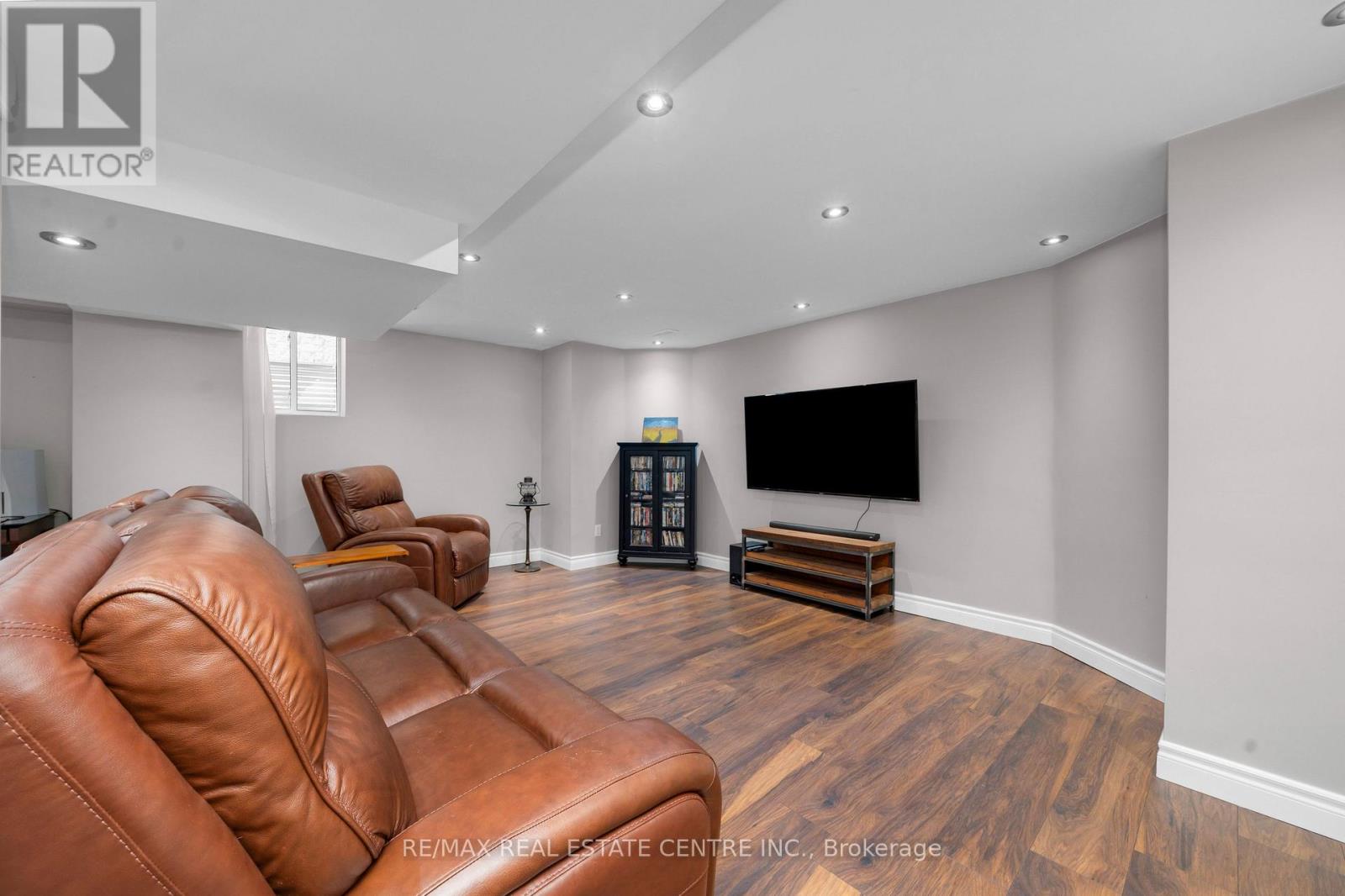 27 MILFOIL STREET - 31