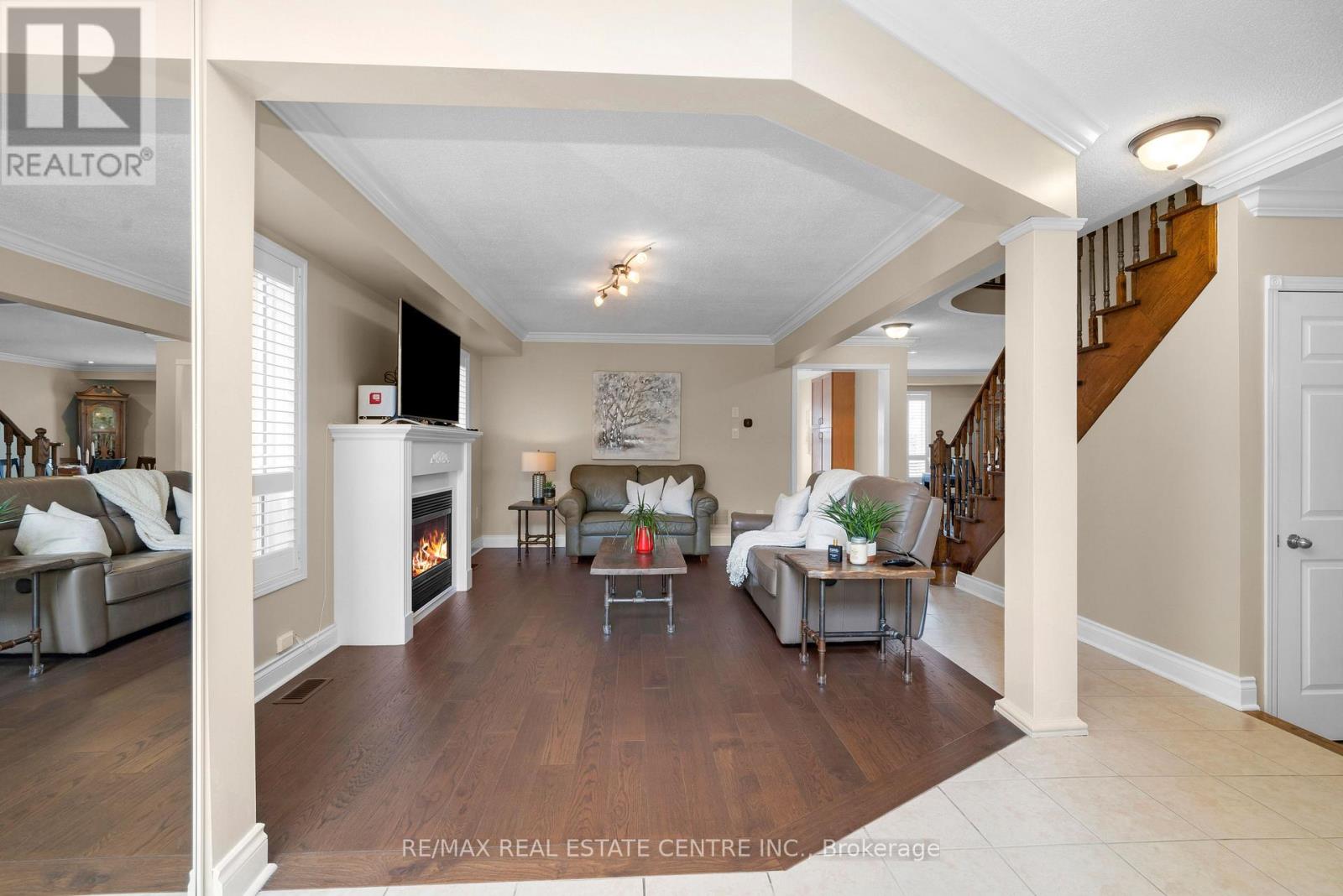 27 MILFOIL STREET - 5