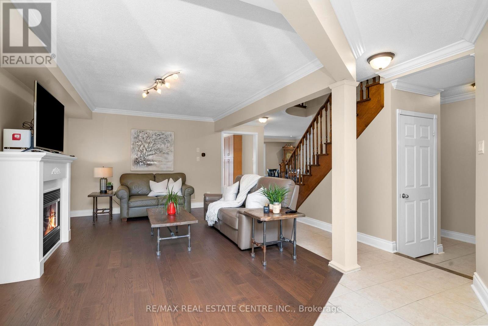 27 MILFOIL STREET - 6