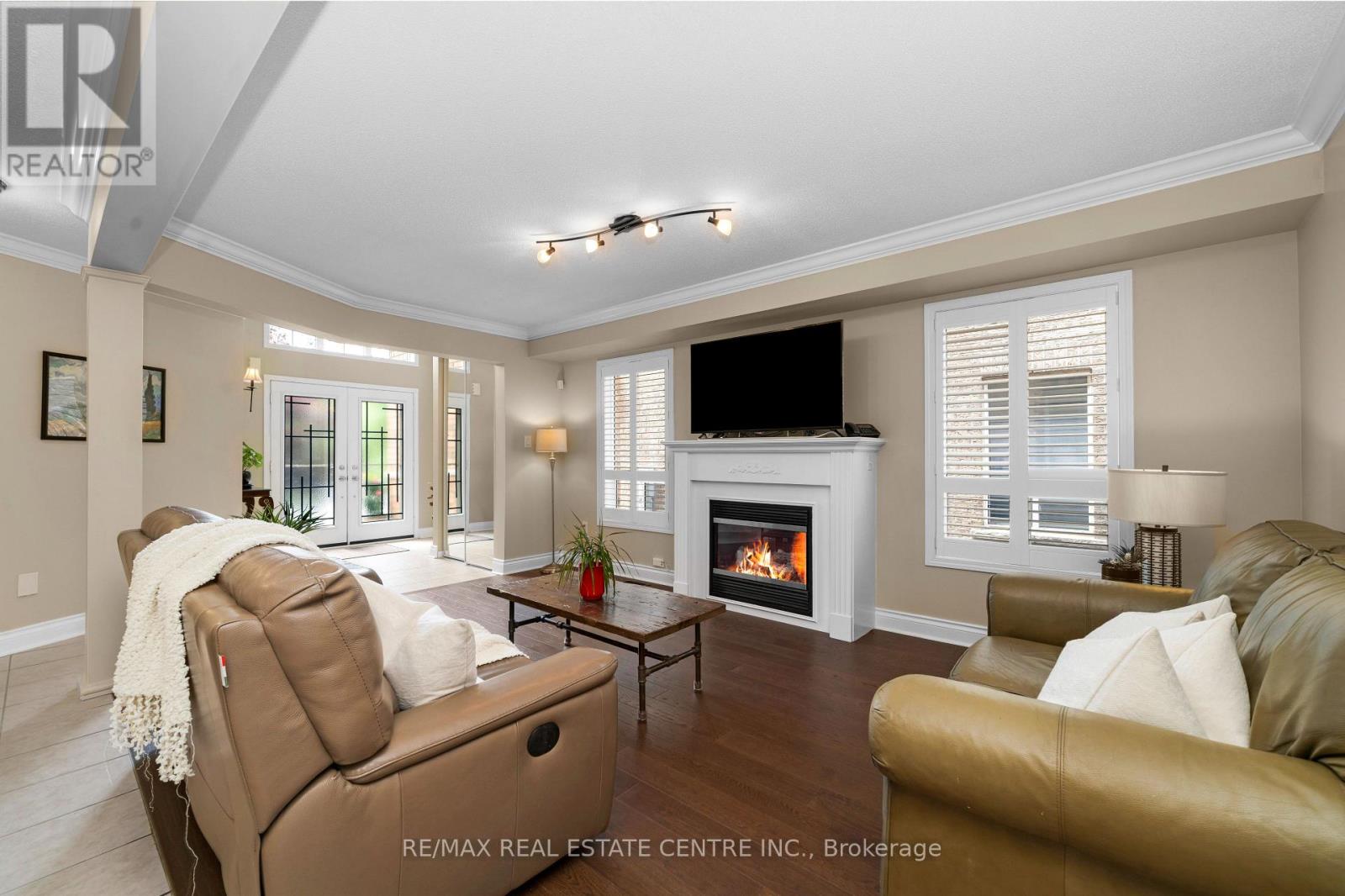 27 MILFOIL STREET - 8
