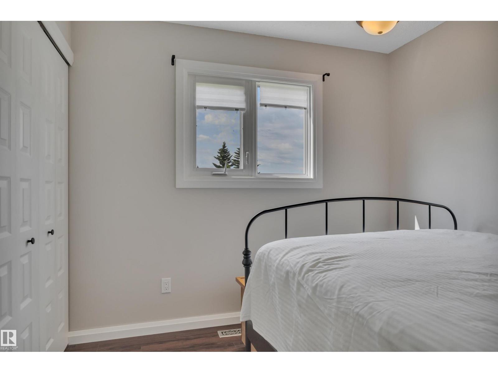 4707 44 ST - 26