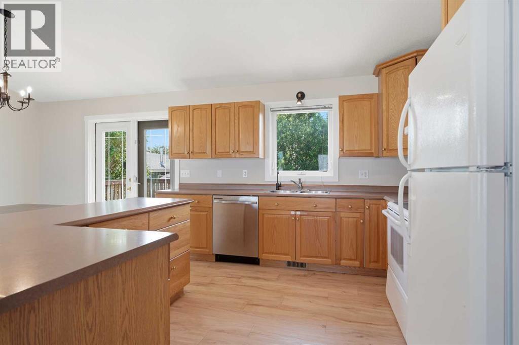 5408 52A Street — photo 13