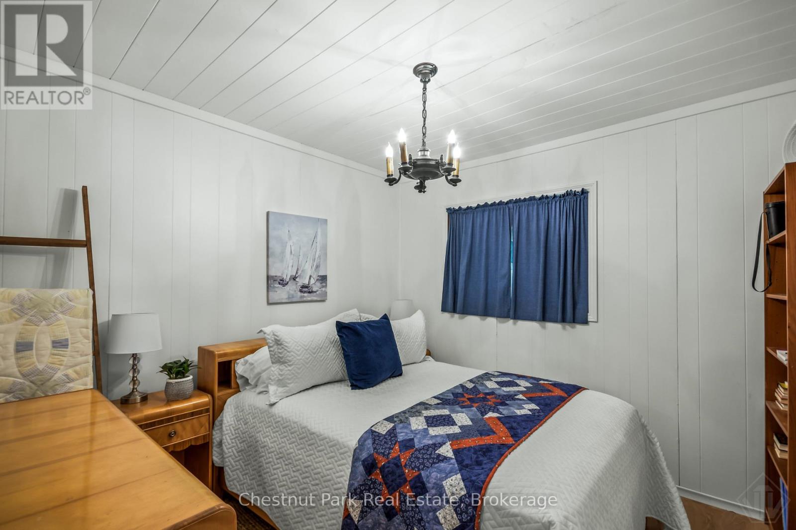 254 CHAPMAN DRIVE W - 35