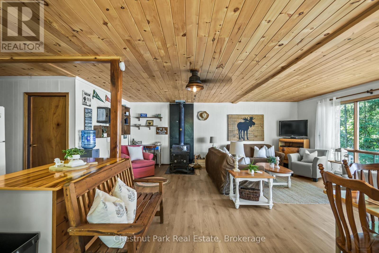 254 CHAPMAN DRIVE W - 33